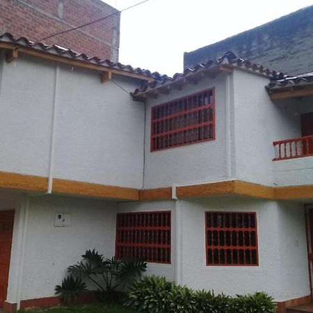 Casa Hotel Palmas Del Estadio 2 Medellín Zewnętrze zdjęcie